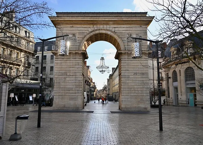 Le Moutardier : chaleureux T2 au coeur de ville